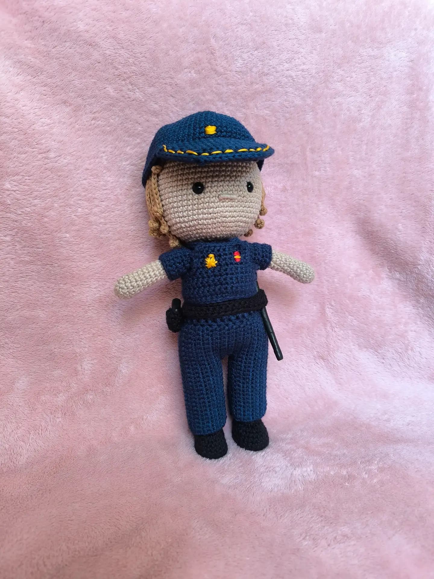 Amigurumi policía — miniatura 8